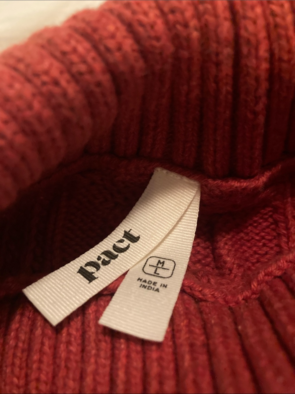Pact Cable Knit turtleneck Neck Sweater Rust 100% organic Cotton - Picture 5 of 6
